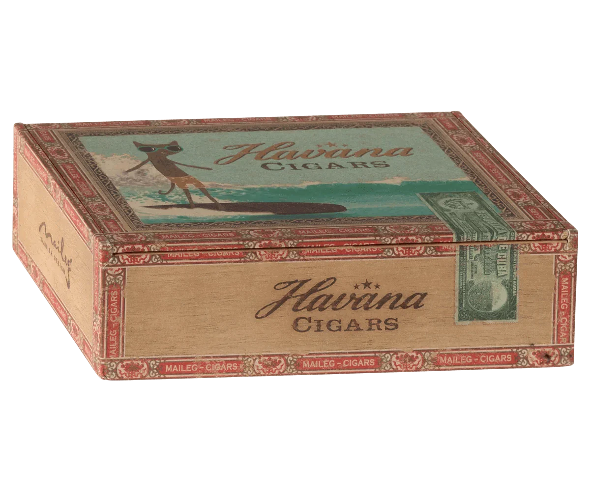 Maileg Mum & Dad in Cigar Box