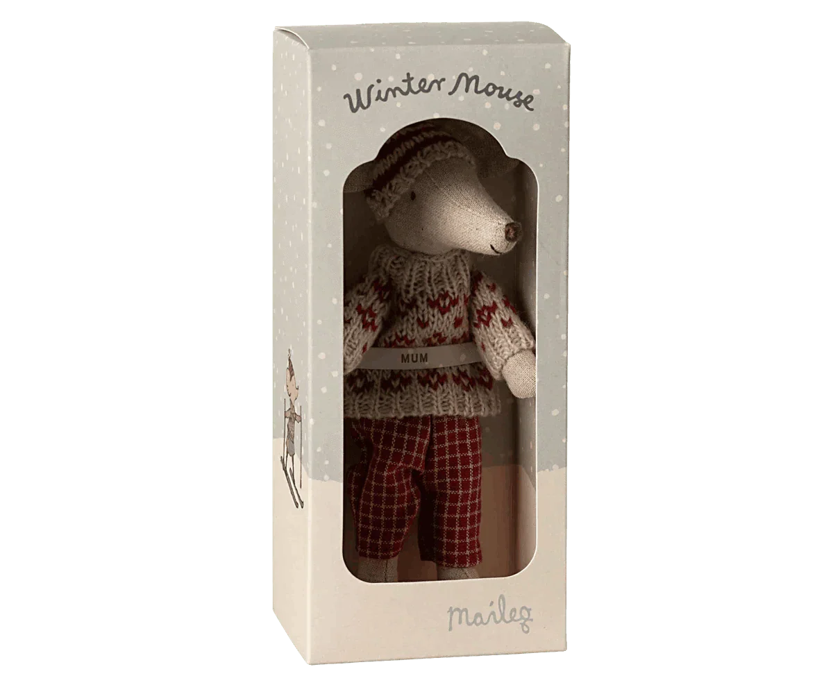 Maileg Winter mouse with ski set, Mum - Red